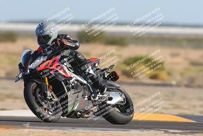 media/Nov-06-2023-Moto Forza (Mon) [[ce023d0744]]/3-Intermediate Group/Session 5 (Turn 4)/